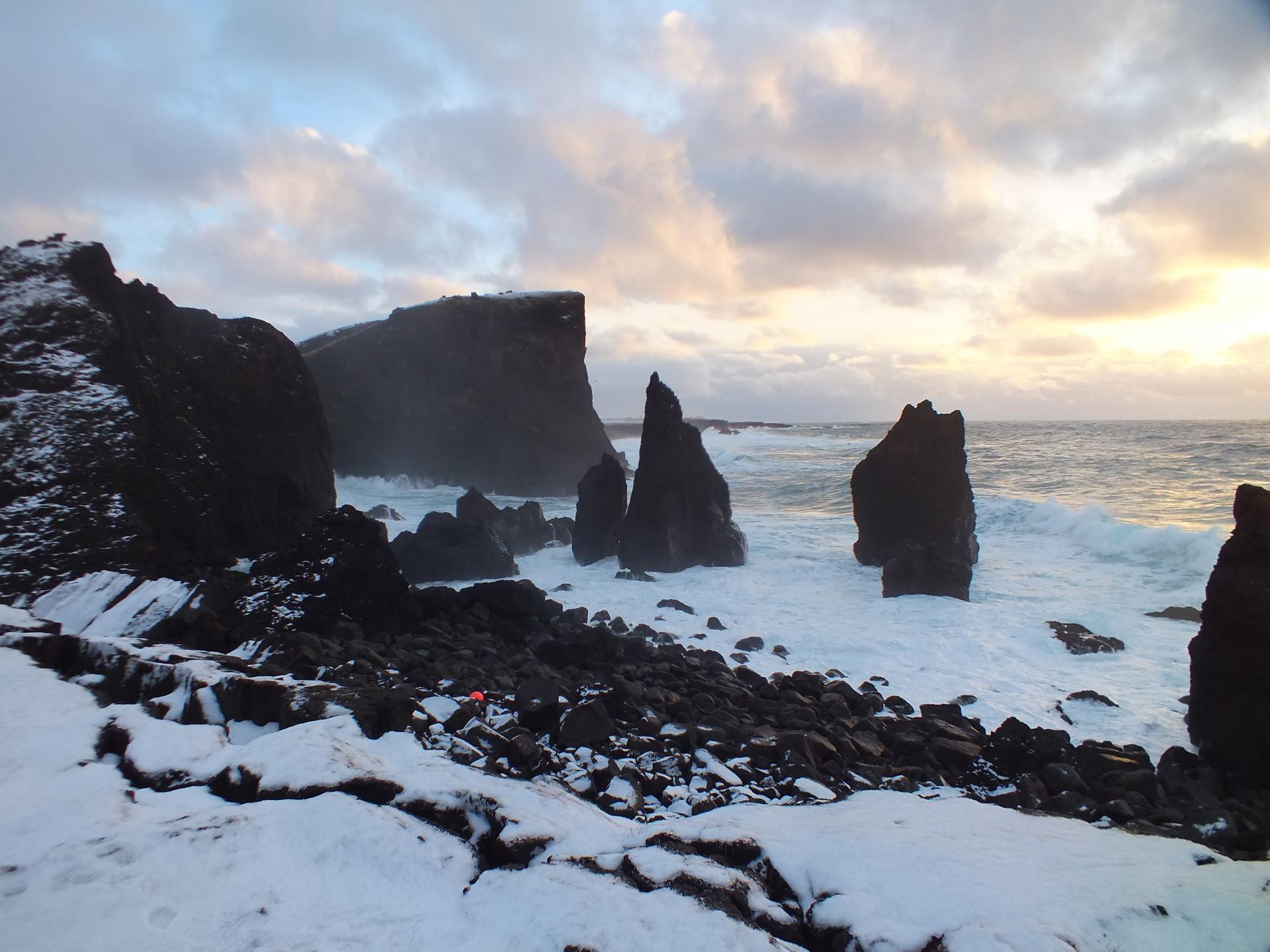 Lava and hot springs excursion 147